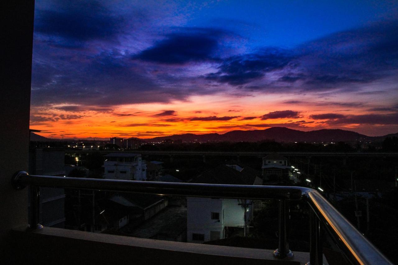 Sky Villa Hua Hin Guesthouse - Adults-Only Dış mekan fotoğraf
