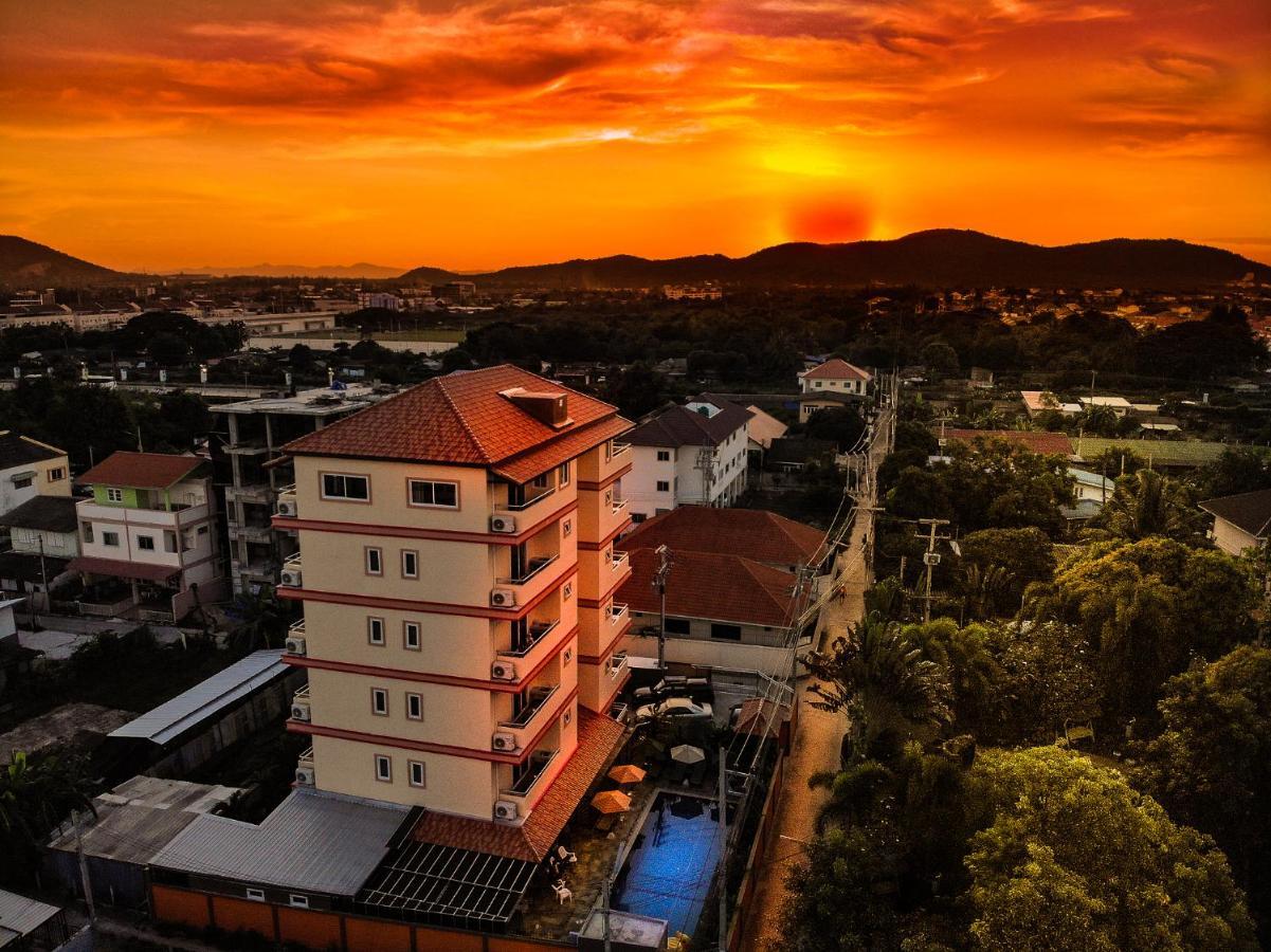Sky Villa Hua Hin Guesthouse - Adults-Only Dış mekan fotoğraf